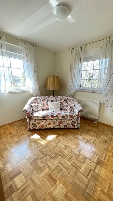 Knuffiger Bungalow Nähe Schwerin mit Pferdewiese