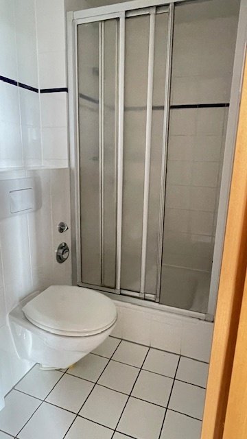 Bad mit Dusche Bad mit Dusche