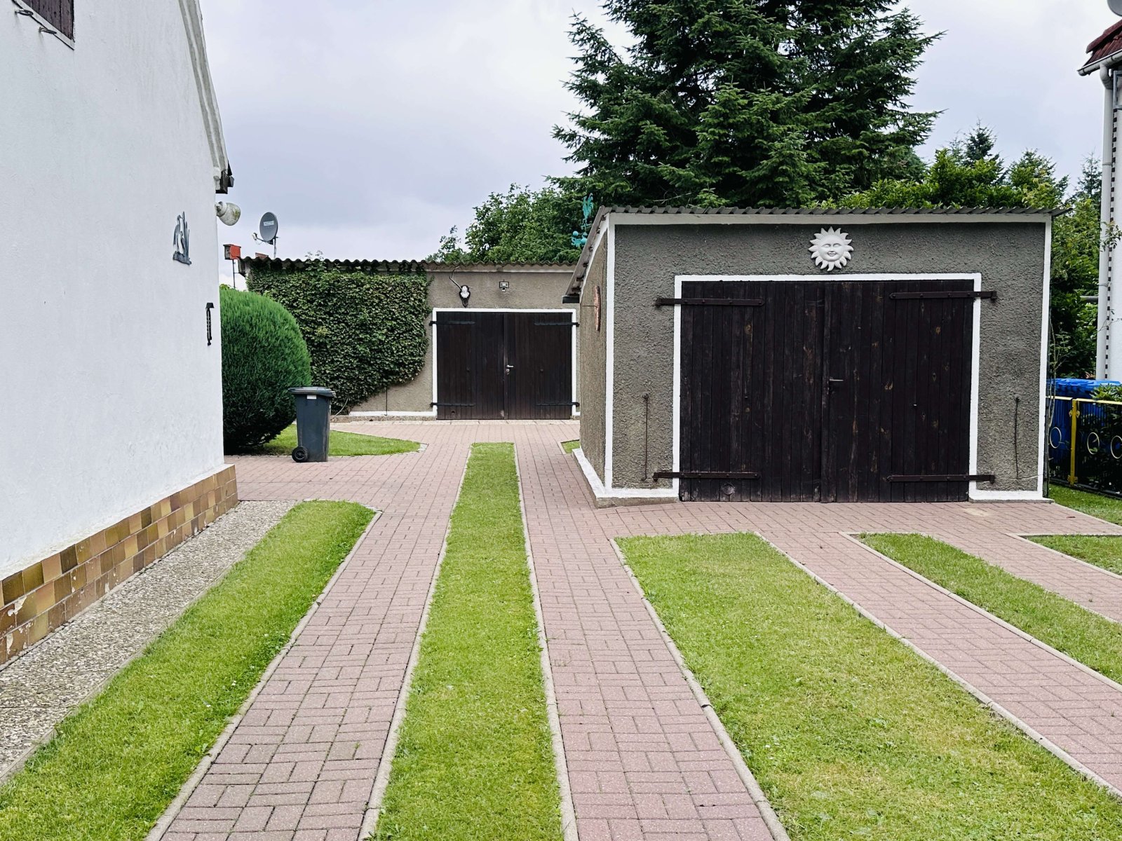 Garage Garage
